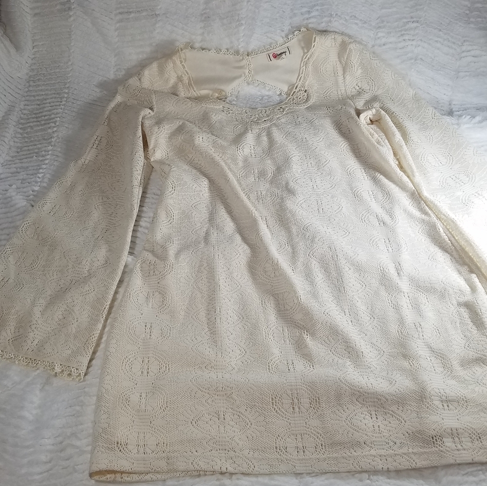 Beautiful cream lacey mini dress
